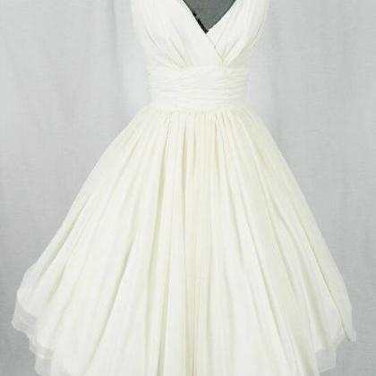 V-neck Ivory Simple Short Homecoming Dresses,the..