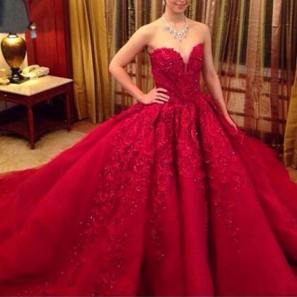 Red Lace Appliqués Sweetheart Floor Length Tulle..