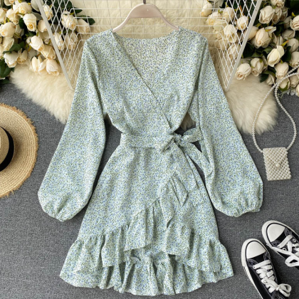 Fashionable Ins Holiday Style Floral Dress