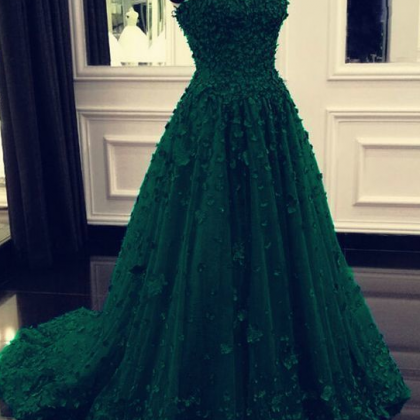 Elegant Strapless Ball Gown Prom Gown