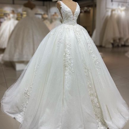 A-line Tulle Ruffles Bridal Gowns With Appliques