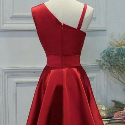 Cute Red Short Homecoming Dress wit..