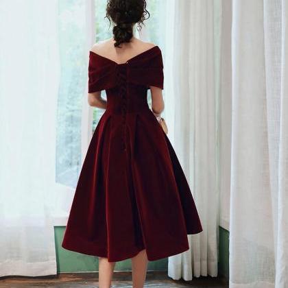 A Line Burgundy Velvet Short Homecoming Dress