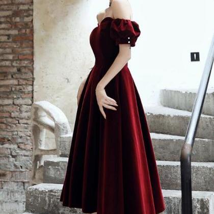 A Line Burgundy Velvet Short Prom Dresses