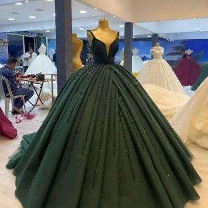 Vintage Green Ball Gown Tulle Prom Dresses With..