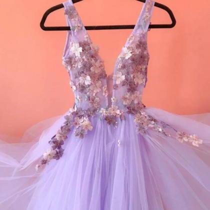 Beauty Purple Tulle Lace V Neck Long Prom Dresses