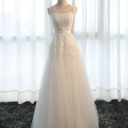 Elegant Floor Length White Tulle And Lace Party..