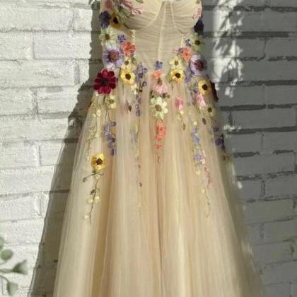 Light Champagne Colorful Pattern Appliques Formal..