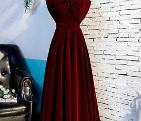Niulatu A line Straps Pearls Burgundy Long Velvet Prom Dress HZ1110 main image 0