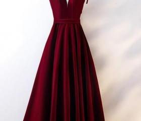 Green Straps Velvet Long Lace Classy Prom Dress