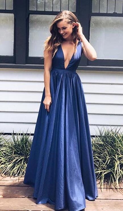 navy blue prom looks