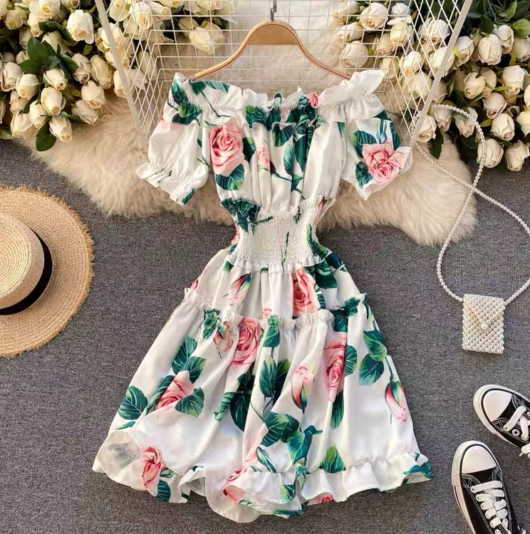 Sweet, Wooden Ear Neck, Off-the-shoulder, Short Sleeves, Printed Holiday Dress