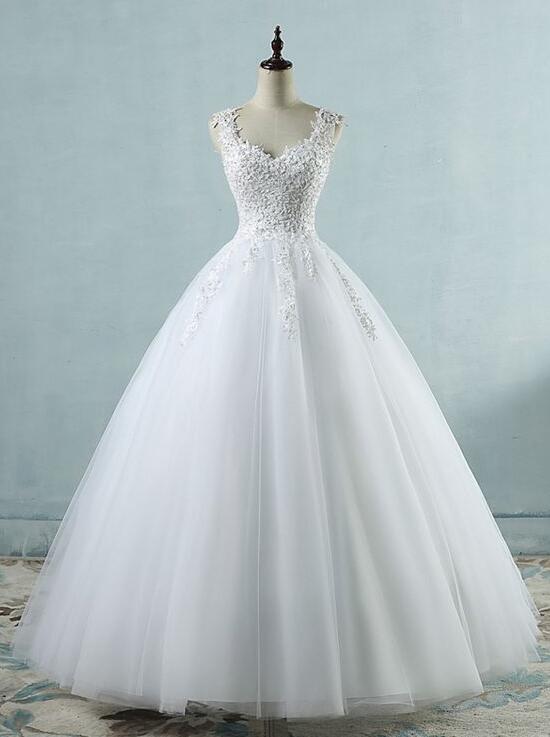 Beautiful Tulle V-neckline Long Wedding Dress