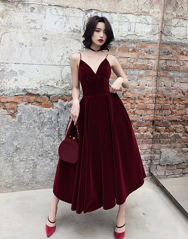 A Line Burgundy Velvet Short Prom Dress