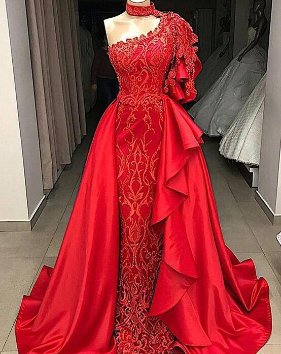 Sexy Lace Applique Beaded Elegant Modest Evening Dress With Detachable Train