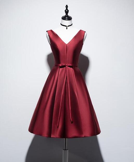 Beautiful V-neckline Wine Red Short Homecoming Dresses