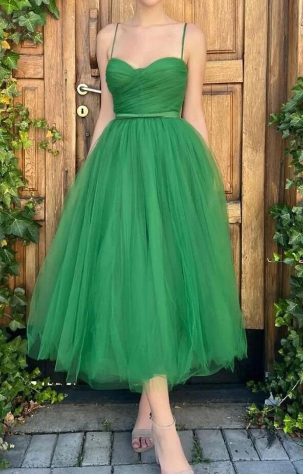 Simple Tea Length Green Tulle Prom Dresses