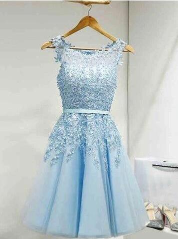 Yellow Scoop Neck Sleeveless Feather Appliqued A-Line Tulle Short Homecoming Dress main image 1