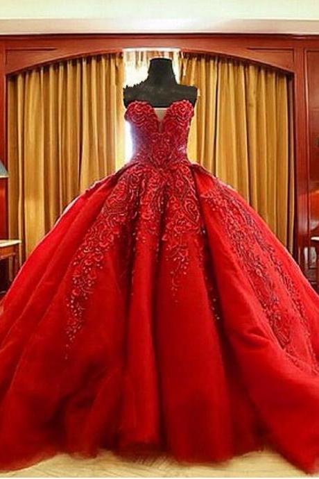 Red Lace Appliqués Sweetheart Floor Length Tulle Wedding Gown Featuring Chapel Train 