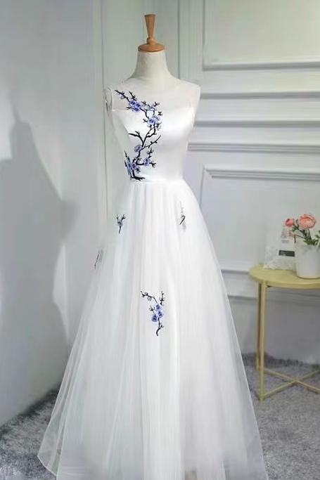 Fashion White Embroidery Prom Dress Tulle Long Prom Evening Dresses