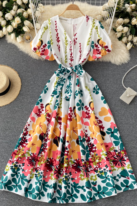 Cute A line v neck floral dress 
