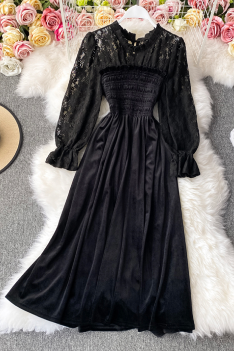 Elegant Black Velvet Long Sleeve Dress
