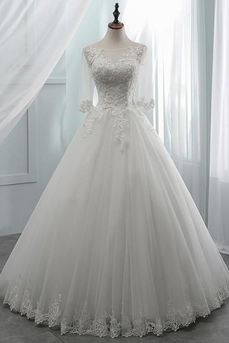 Scoop Neck Tulle Wedding Dress With Beadings And Lace Appliques