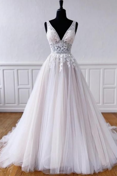 V Neck Tulle Long Ball Gown Lace Wedding Dress
