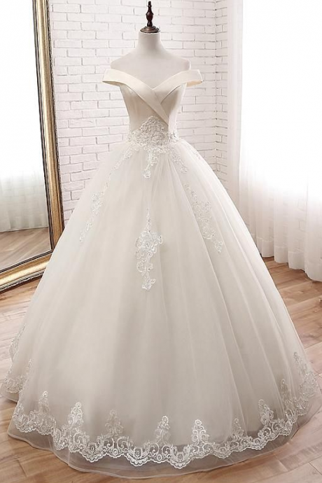 A Line Off-the-shoulder Neckline Ball Gown Wedding Dress