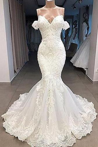 Off-the-shoulder Neckline Wedding Dresses With Lace Appliques