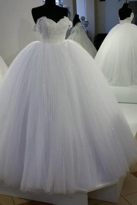 Off-shoulder Princess Wedding Dress With Lace Appliques