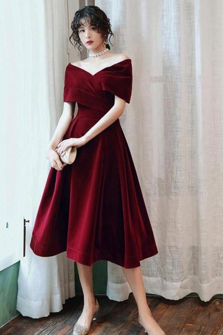 A Line Burgundy Velvet Short Homecoming Dress