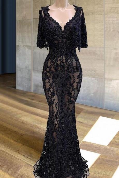 A Line V Neck Black Lace Applique Evening Dresses With Beading