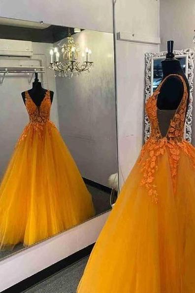 A Line V Neck Tulle Orange Prom Dresses With Lace Applique