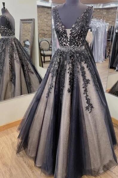 Floor Length V Neck Backless Black Lace Long Prom Dress