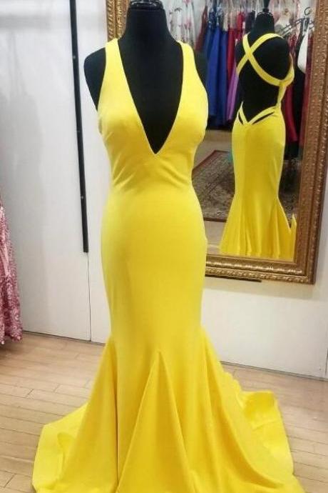 Mermaid Yellow V-neck Sweep Prom Dress