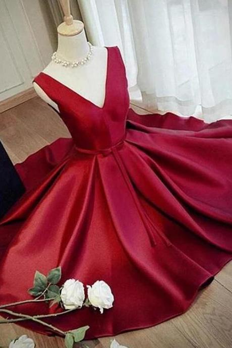 Burgundy V-neck Satin Short Prom Dresses