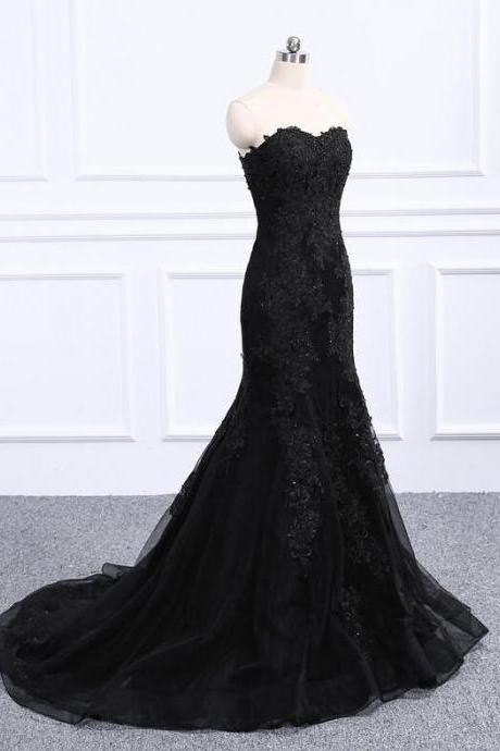 Sweetheart Neckline Black Fit To Flare Prom Dress With Lace