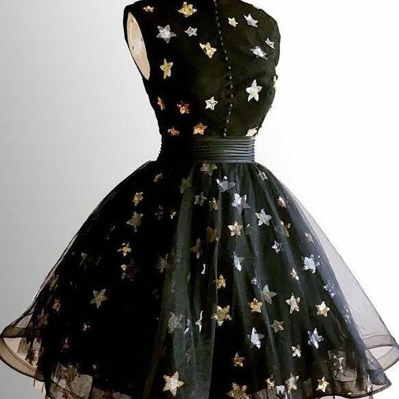 Unique Halter Neck Black and White Homecoming Dresses Short Prom Formal main image 0