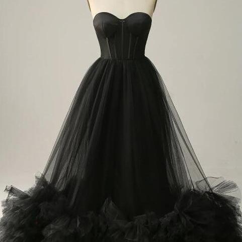 Sweetheart Black Corset Prom Dress with Ruffled