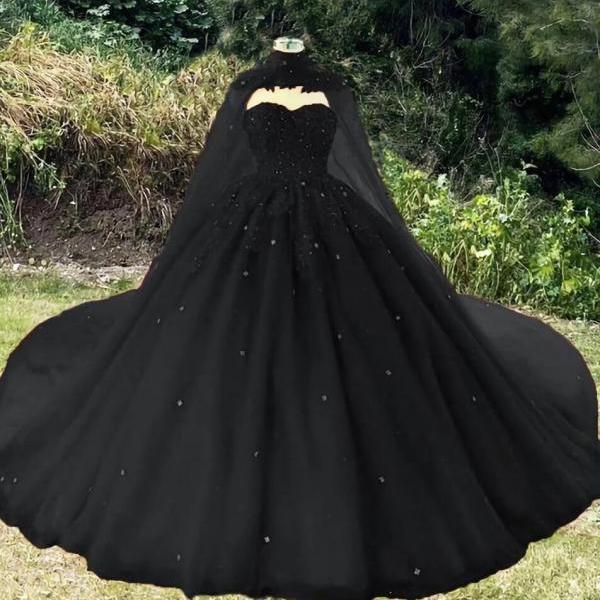 Vintage Black Ball Gown Prom Dress With Cape 