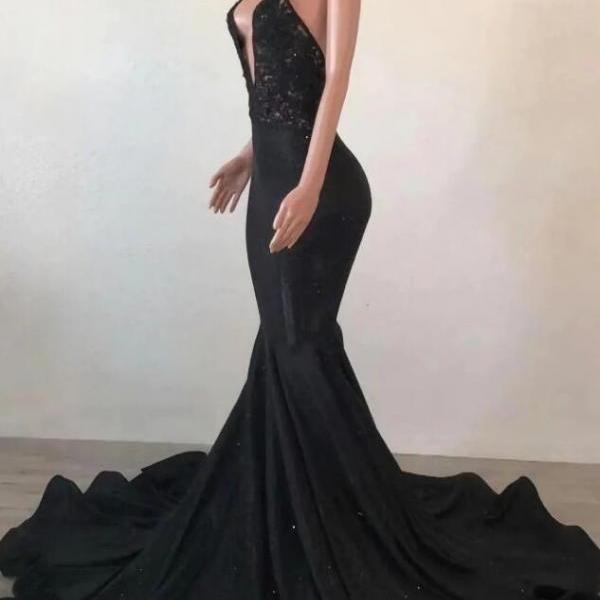Sexy Black Mermaid Halter Backless Prom Dress with lace