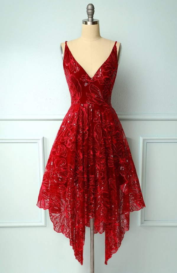 Elegant Burgundy Lace V-Neck Prom Dress with Slit - Perfect for Special Occasions main image 1