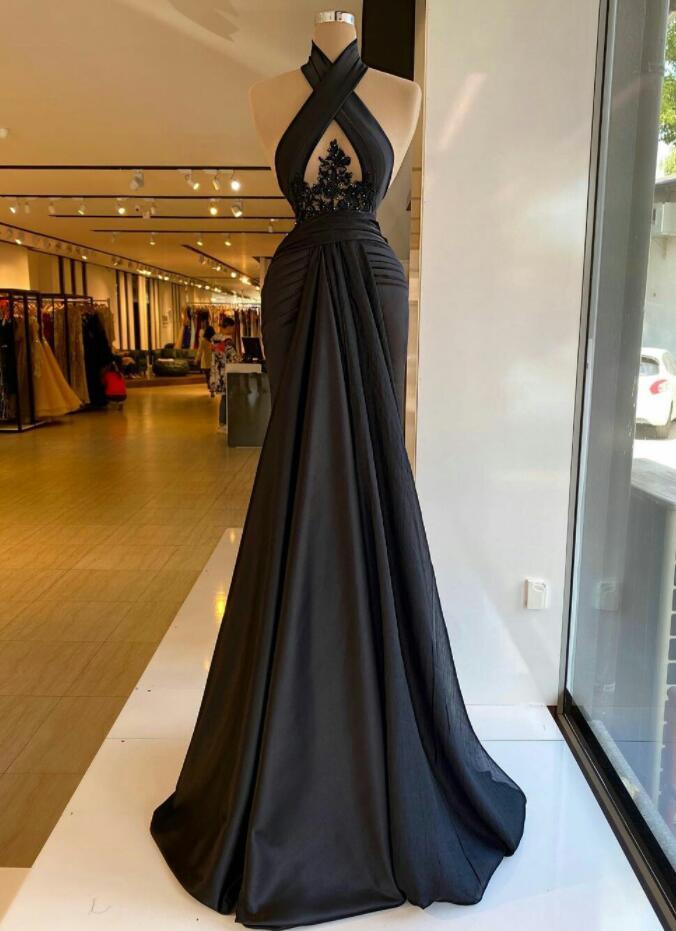 A Line Black Lace Applique Evening Dress on Luulla