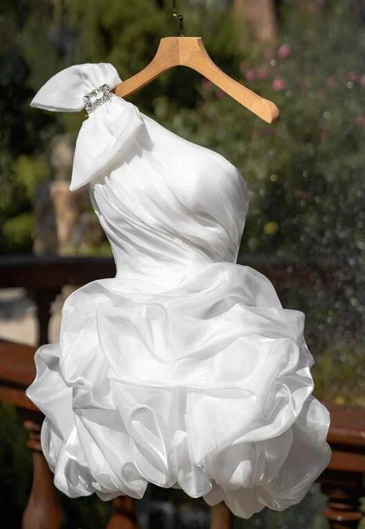 Pretty Off The Shoulder Short White Graduation Homecoming Dress Formal 15th Birthday Outfits main image 1