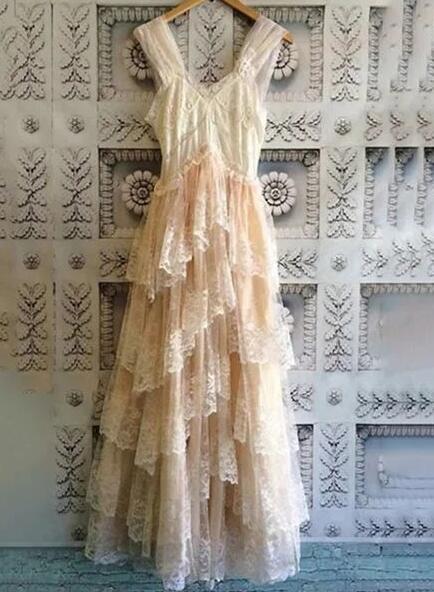 A-line V-neckline Long Tulle Dresses Rust